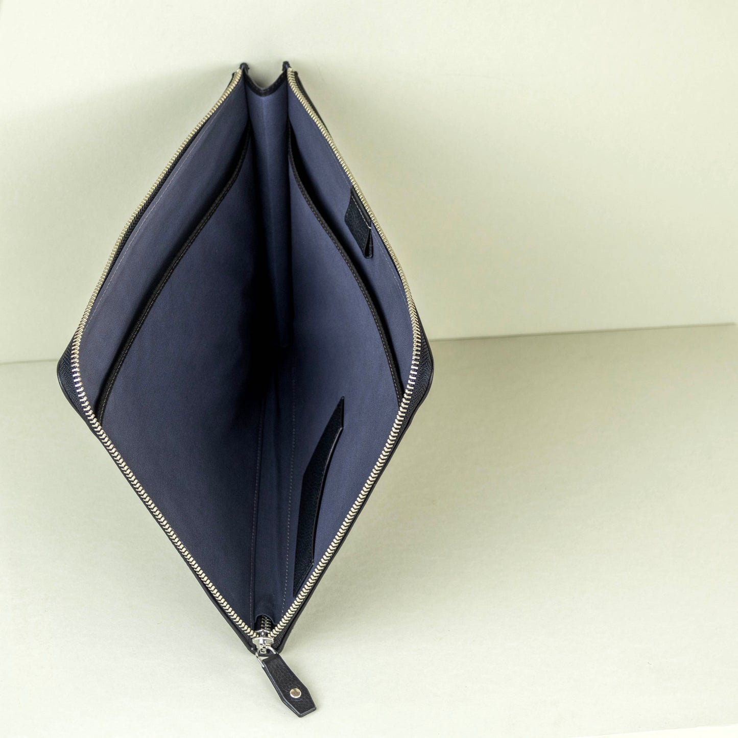 iPad L-Zip Portfolio Case Leather