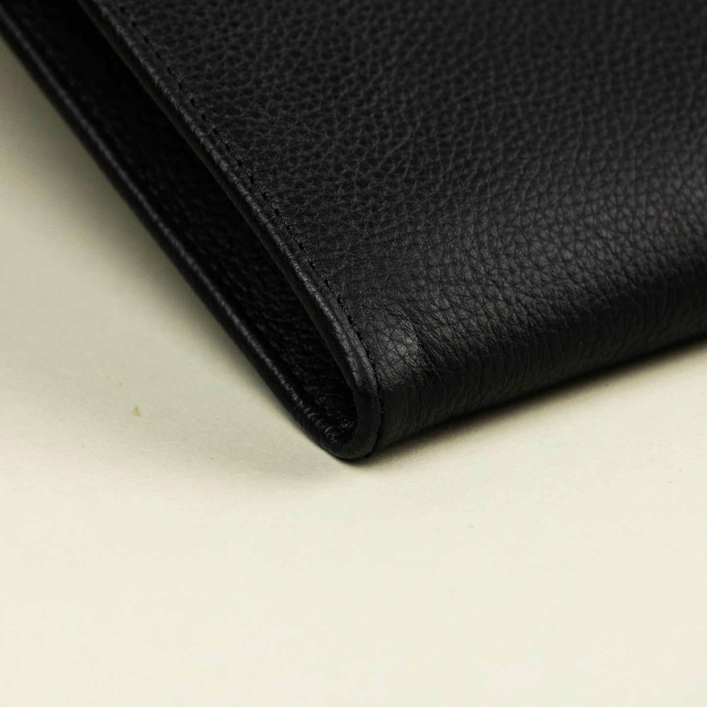 iPad L-Zip Portfolio Case Leather