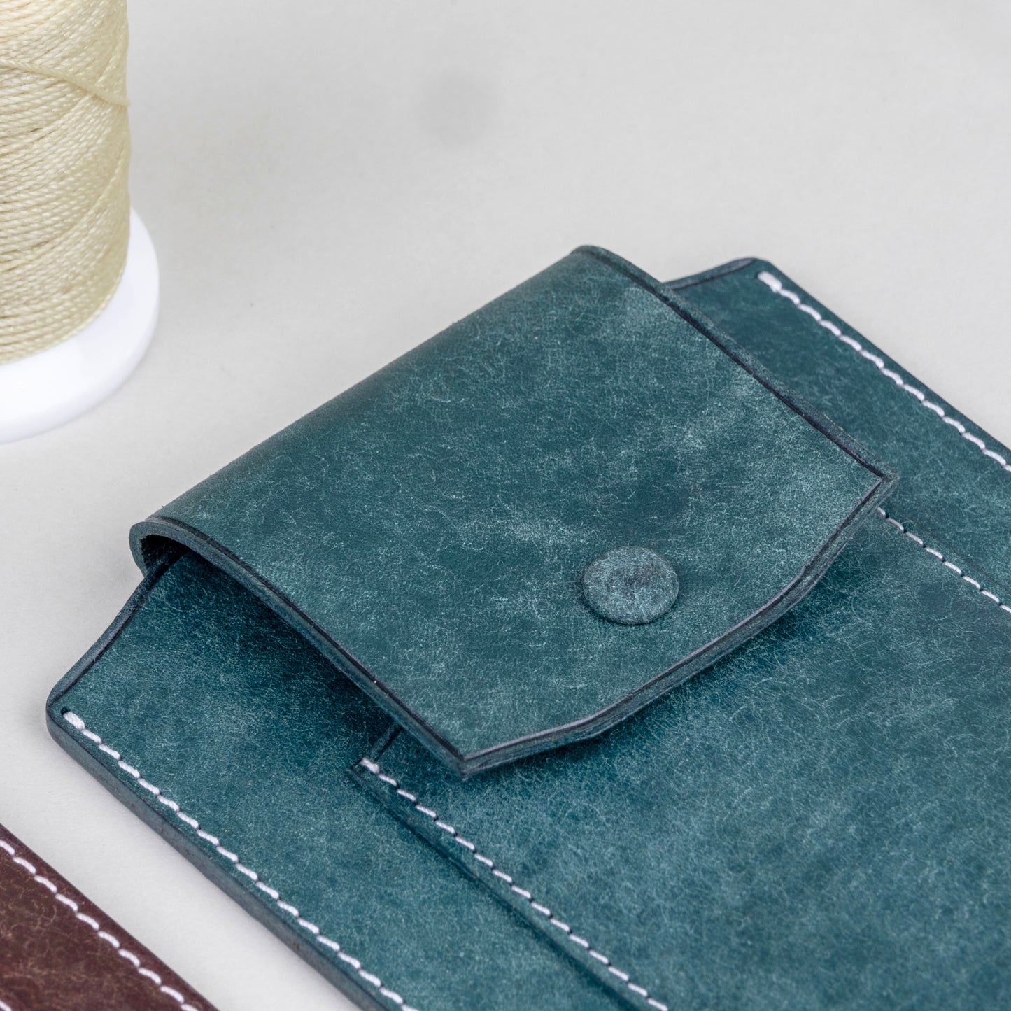 Vegetable Tanned Leather Passport Holder - Pueblo Tobacco