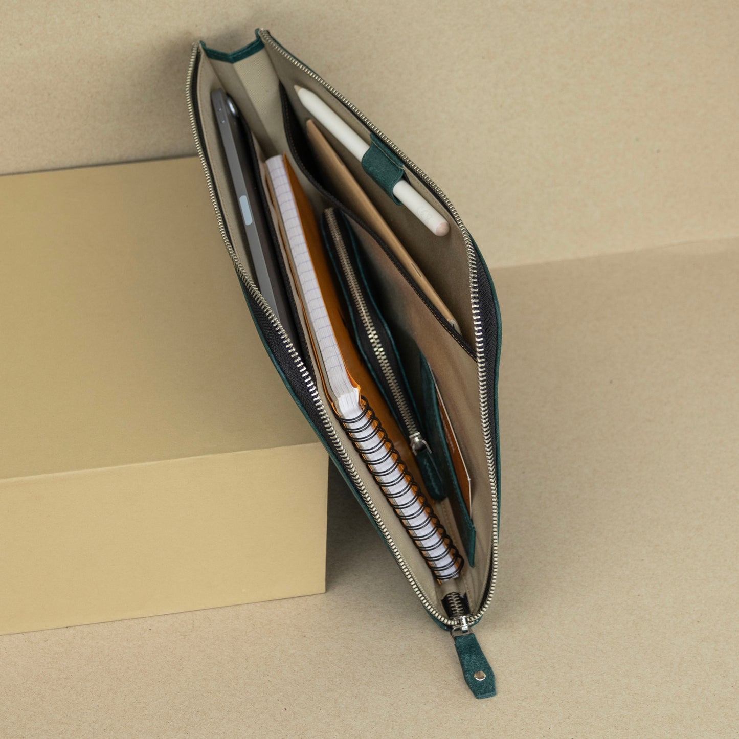 iPad L-Zip Portfolio Case Leather