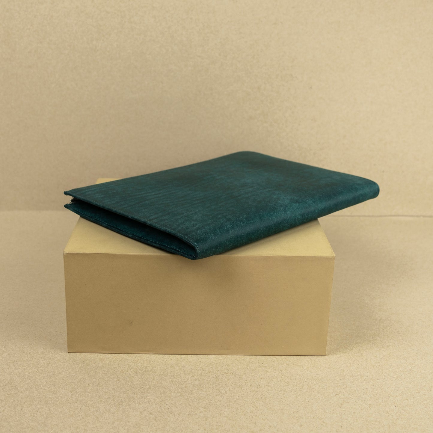 iPad L-Zip Portfolio Case Leather