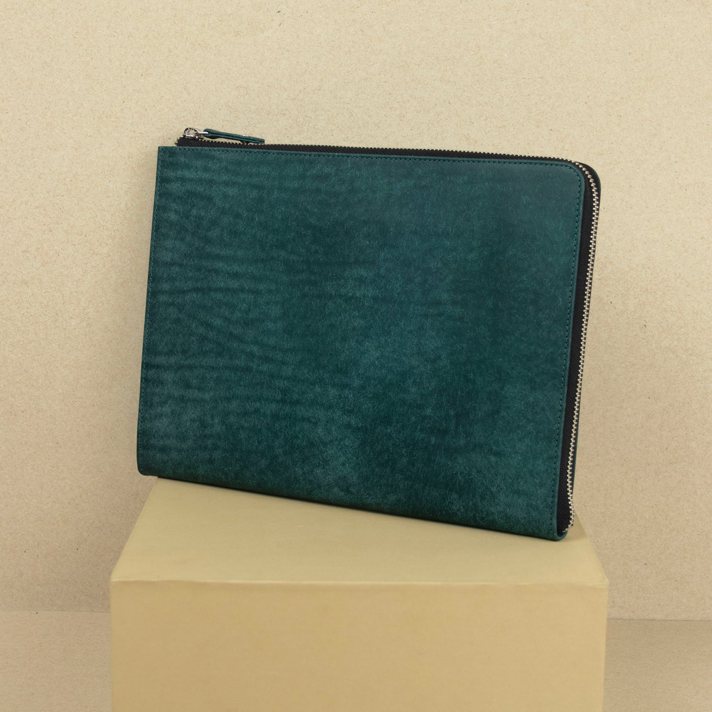 iPad L-Zip Portfolio Case Leather