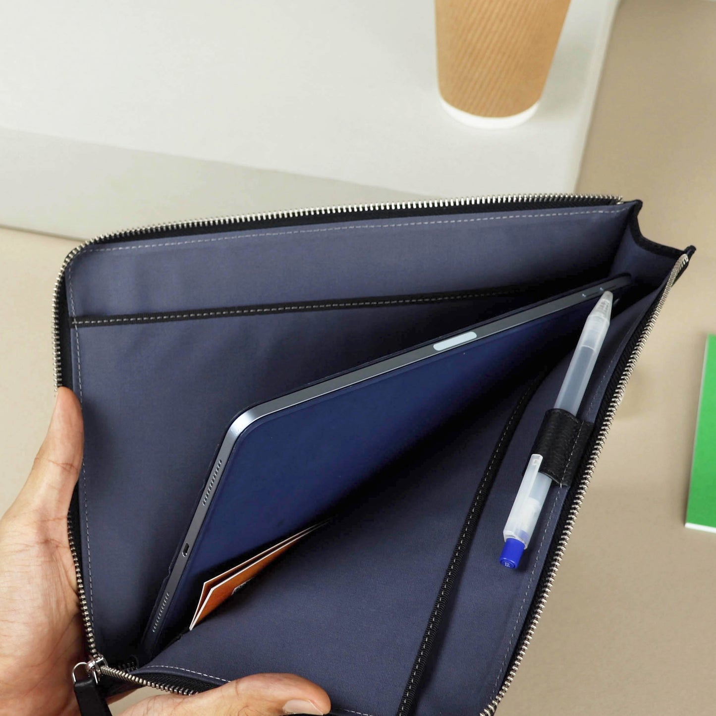 iPad L-Zip Portfolio Case Leather