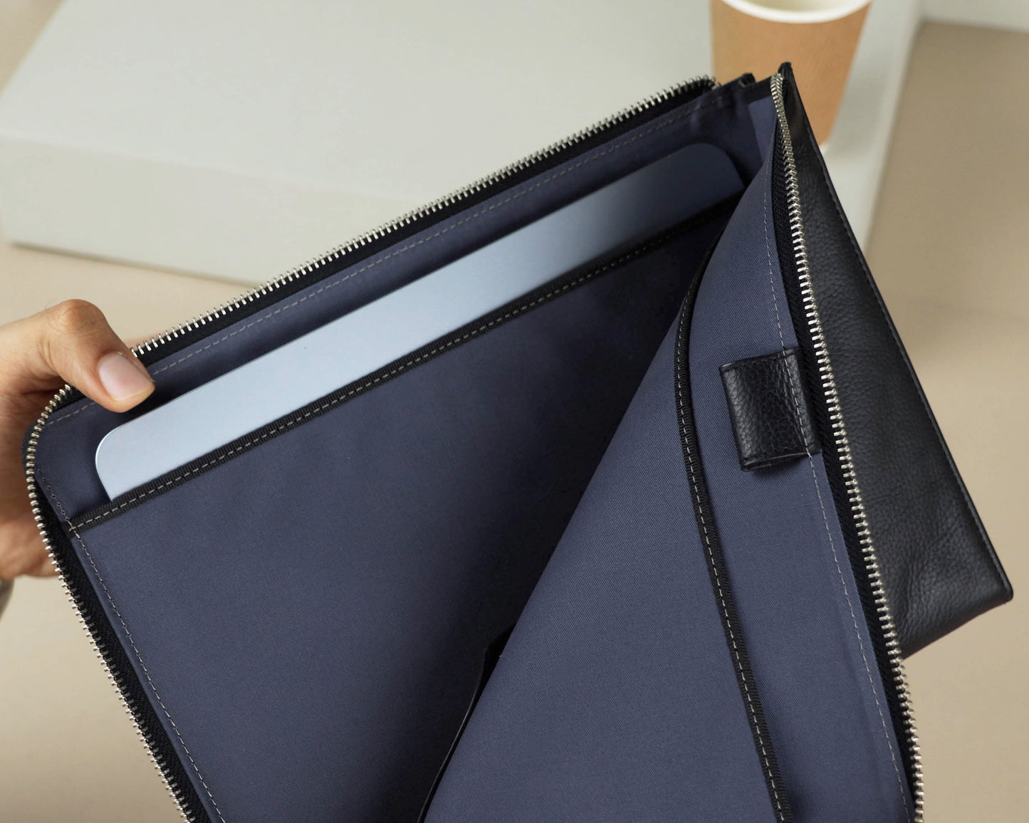 iPad L-Zip Portfolio Case Leather