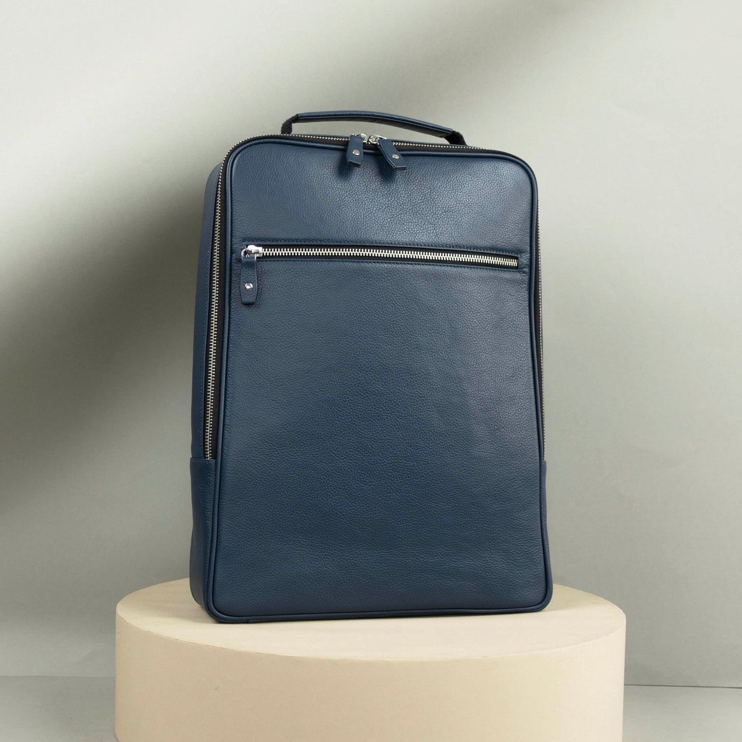 Slim laptop backpack leather