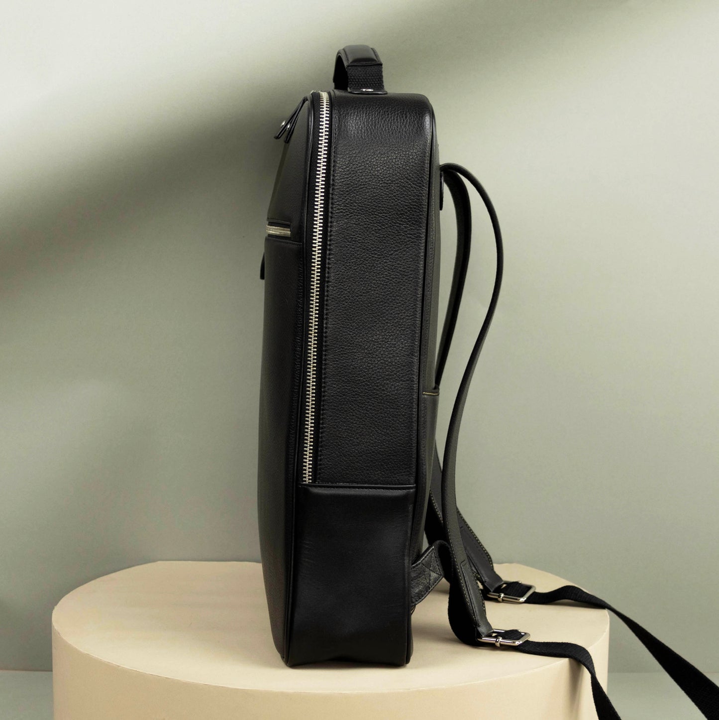 Slim laptop backpack leather