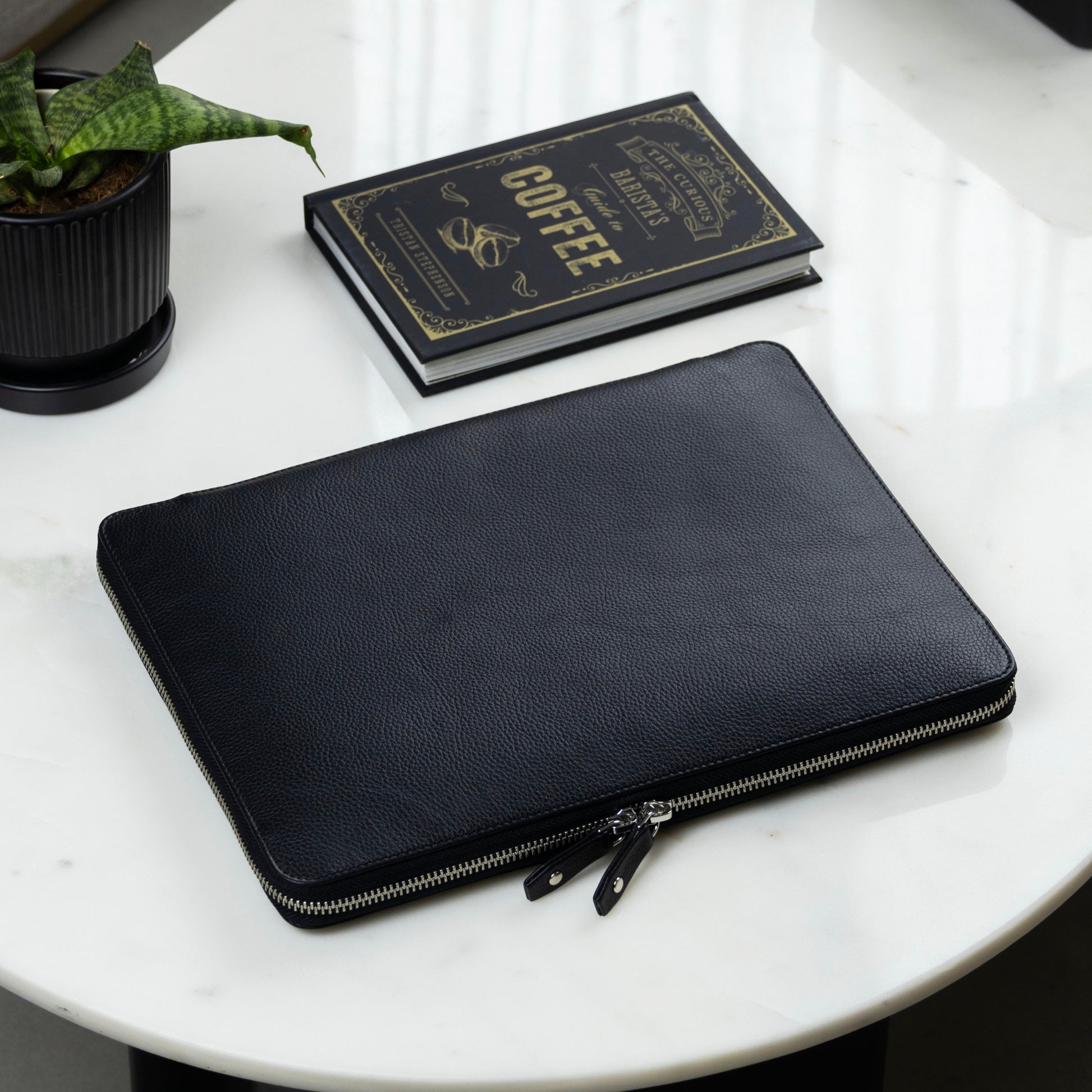 Classic Black Pebble Grain laptop case
