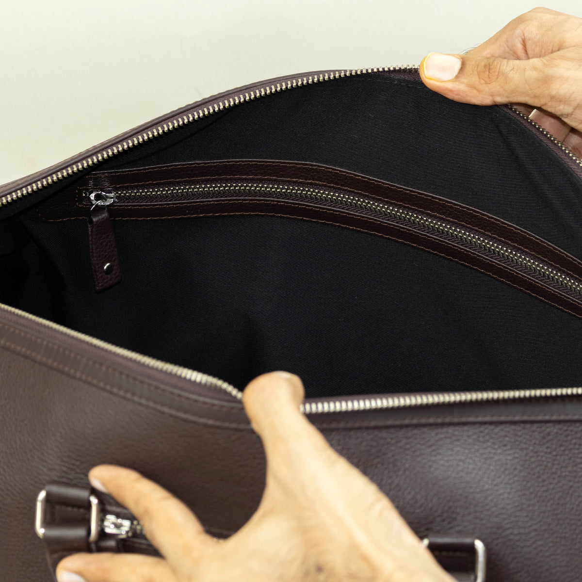 Leather Duffle Bag - Brown (v2)