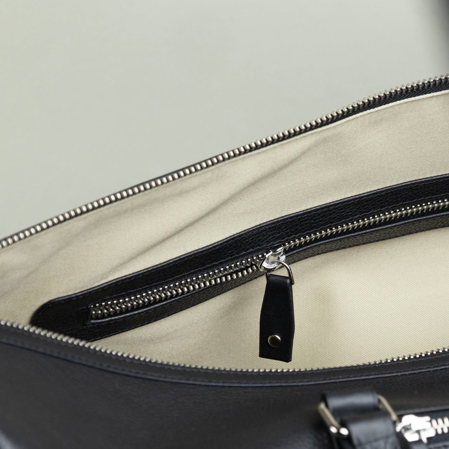 Leather Duffle Bag - Black (v2)