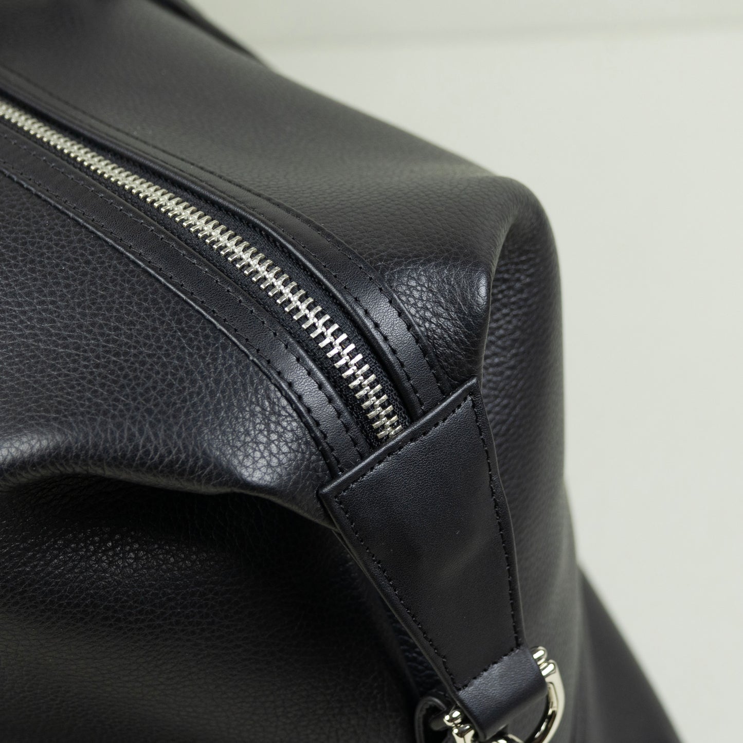Leather Duffle Bag - Black (v2)