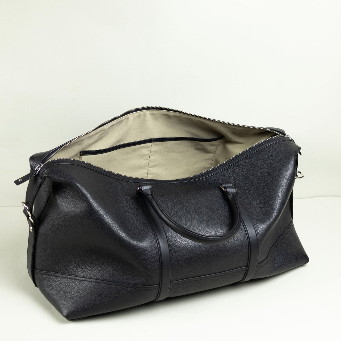 Leather Duffle Bag - Black (v2)