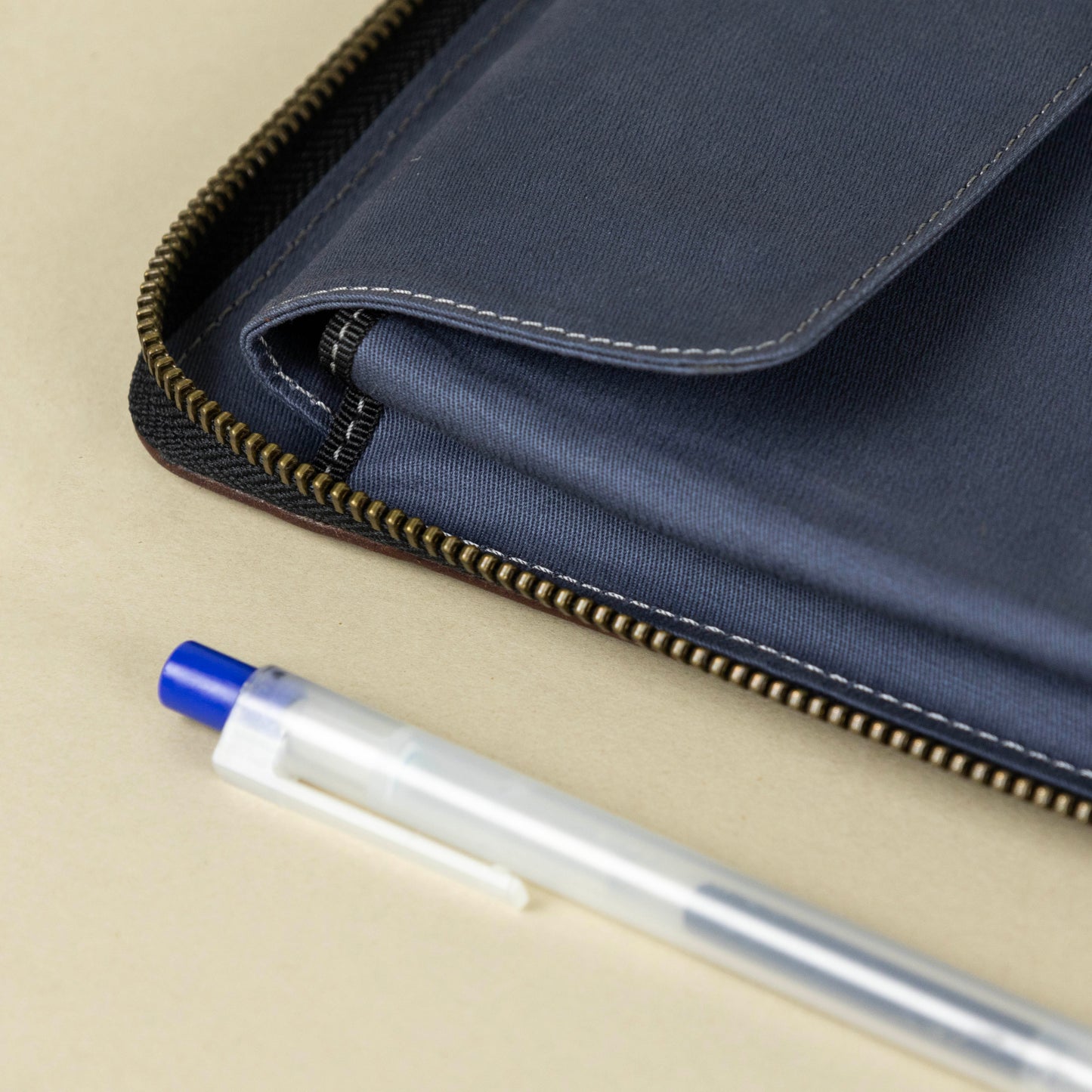 Zippered Leather Laptop Case for Surface Pro