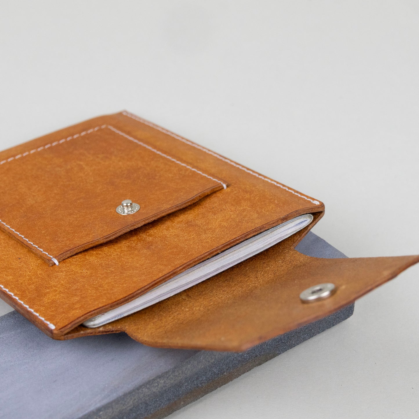 Vegetable Tanned Leather Passport Holder - Pueblo Tobacco