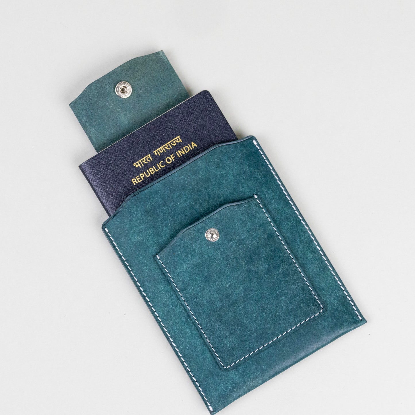 Vegetable Tanned Leather Passport Holder - Pueblo Tobacco