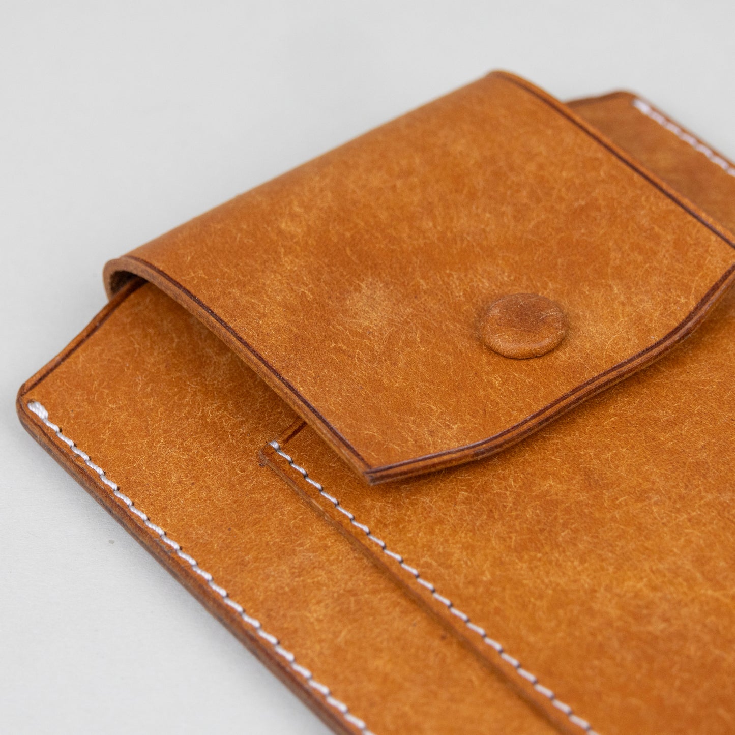 Vegetable Tanned Leather Passport Holder - Pueblo Tobacco