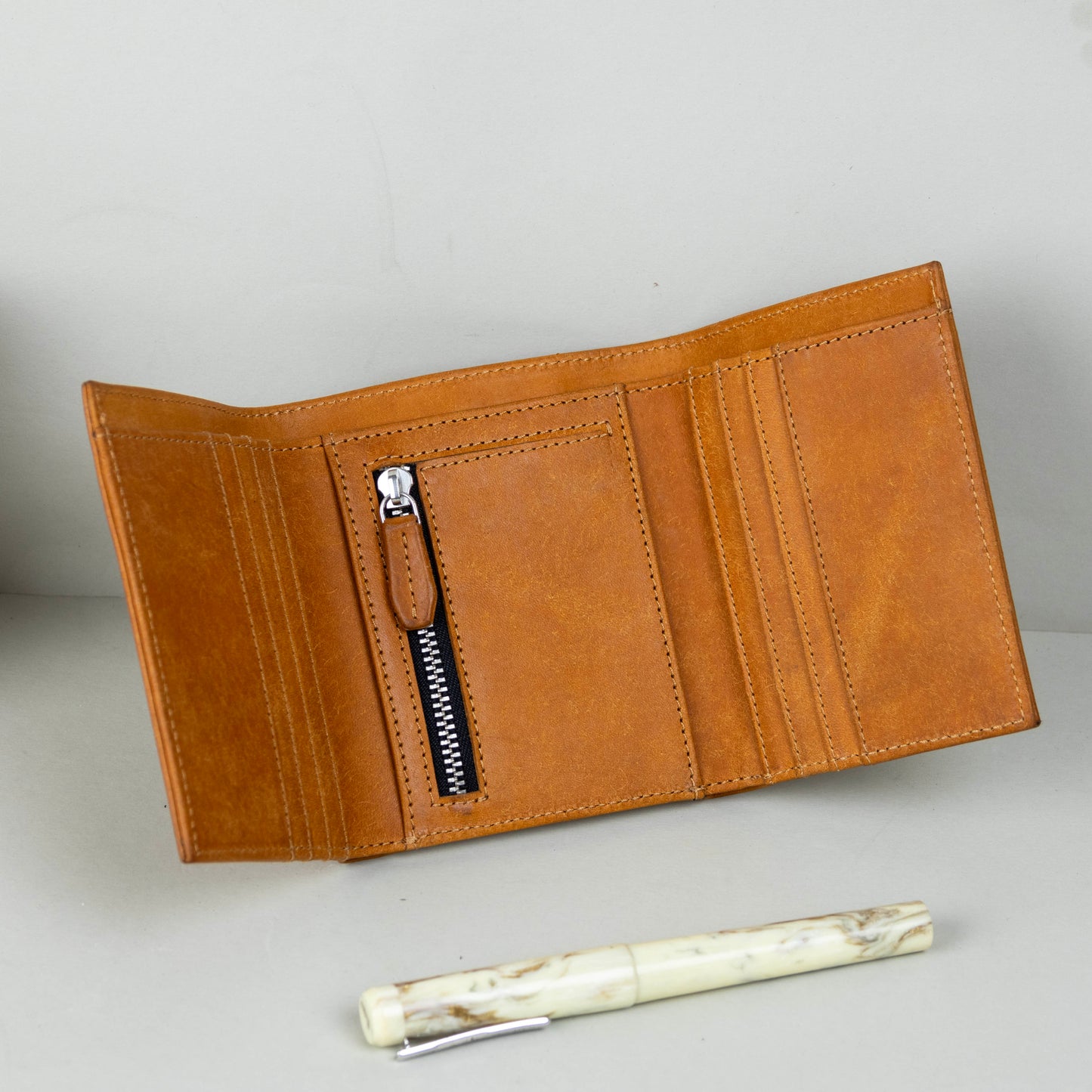 Leather Trifold Wallet - Pueblo Olmo
